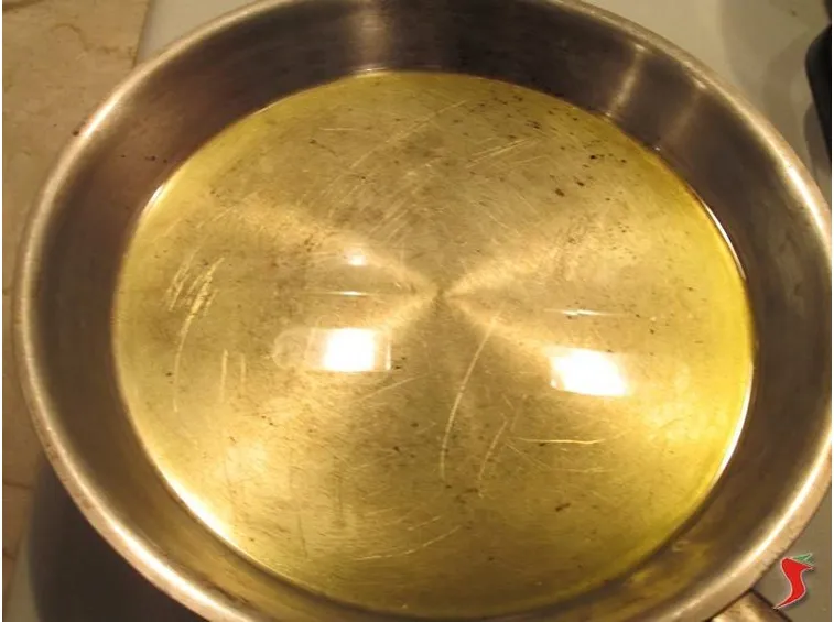 versare i porri nell'olio