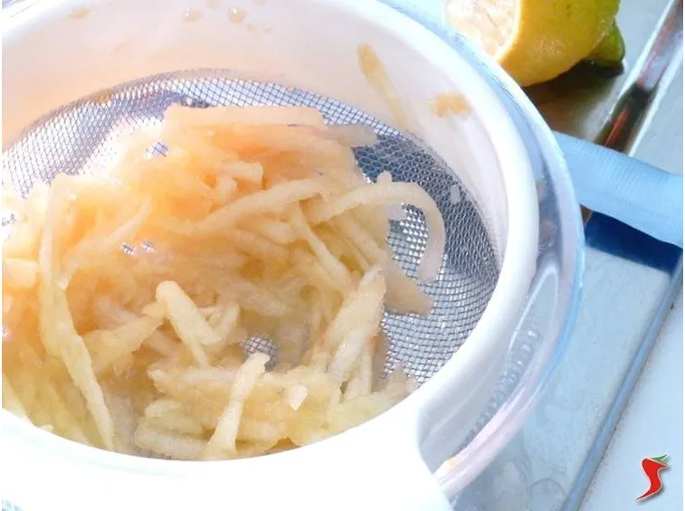 mela a julienne