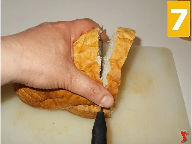 Bruschetta con salsiccia