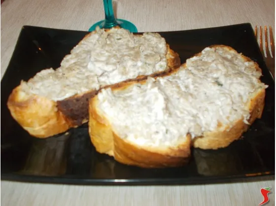 Crostini salsiccia stracchino
