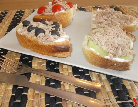 Crostini con tonno