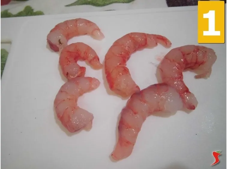 sbucciare i gamberi 