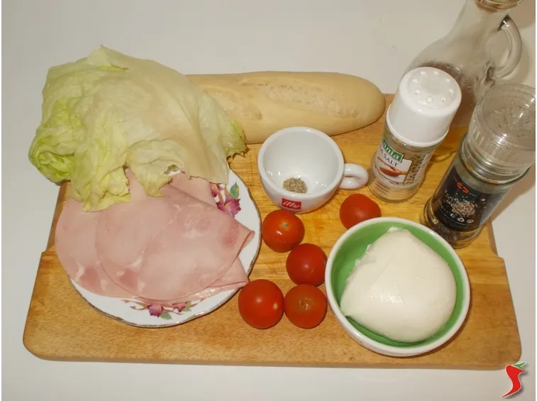 Panino cotto e mozzarella