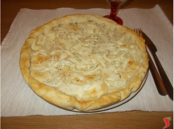 Torta salata cipolle
