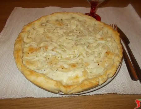 Torta salata cipolle
