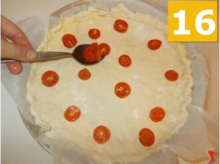 Iniziate a farcire la pasta sfoglia