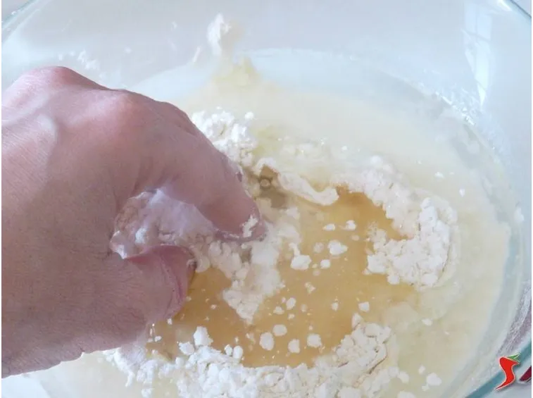 metto gli ingredienti in una ciotola