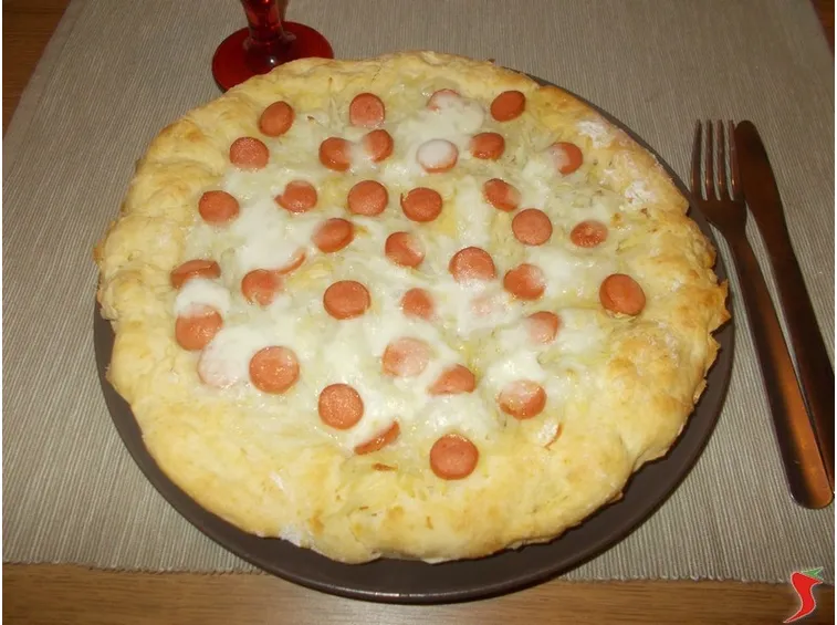 Torta salata wurstel e patate