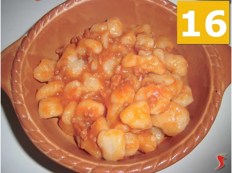 gnocchi al ragù