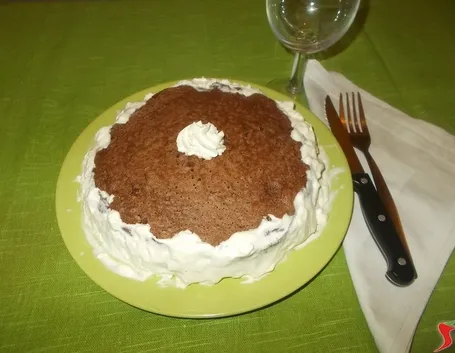 La torta di cacao e panna
