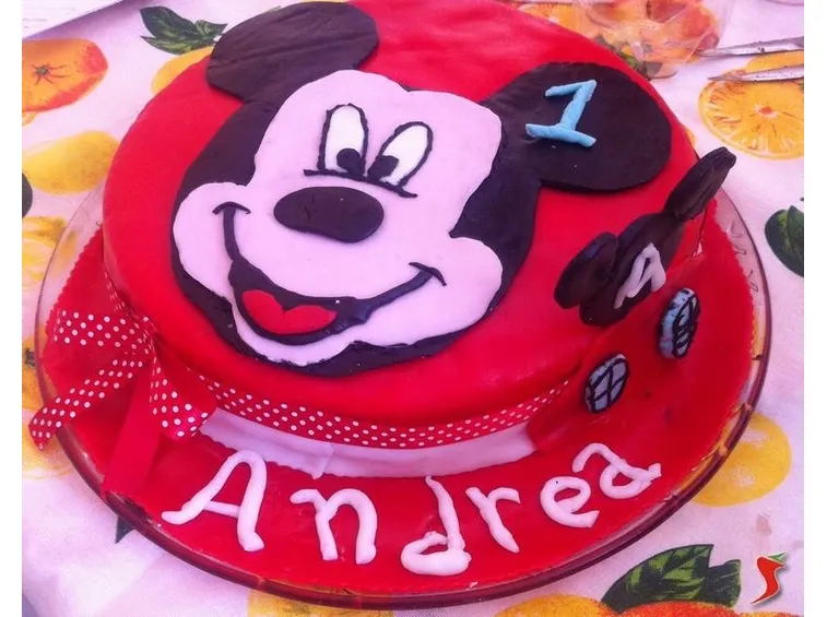 Torta di compleanno di topolino