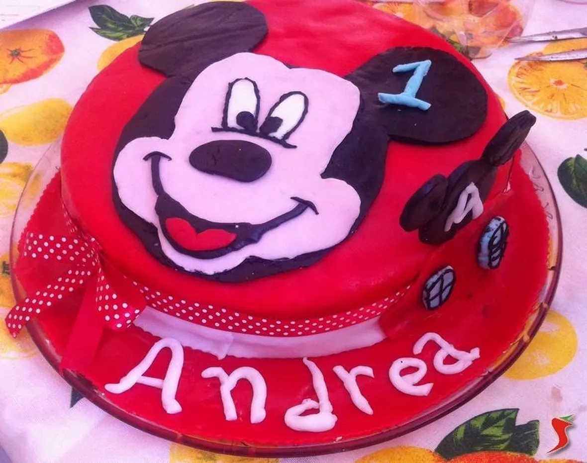 Torta di compleanno di topolino