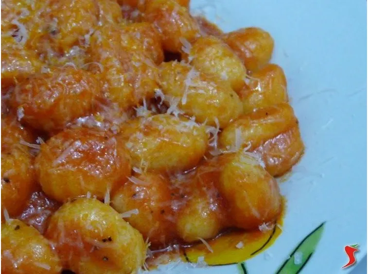 gnocchi al ragù