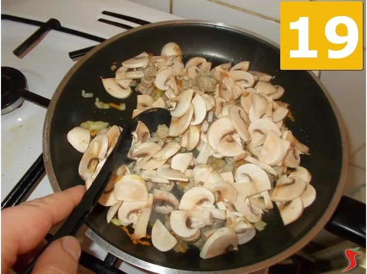 sugo funghi salsiccia
Dobbiamo linkare https://www.inran.it/topinambur/21853/