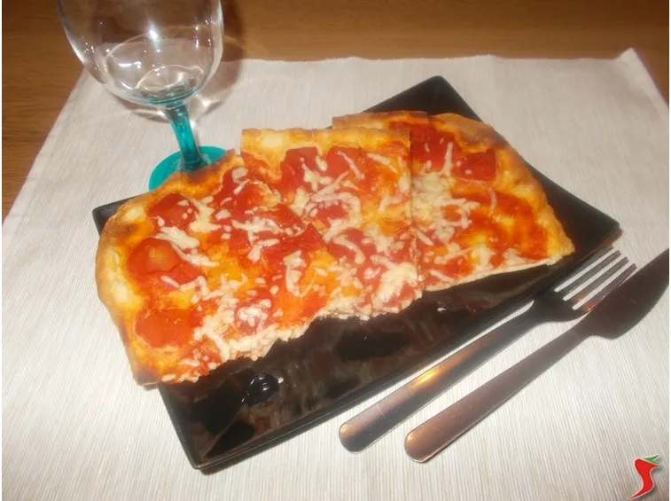 Pizza fatta in casa