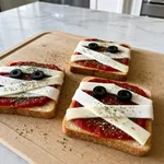 Quale base scegliere per le pizzette mummia: pancarré, sfoglia o impasto