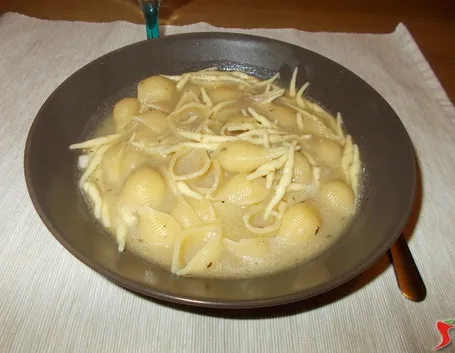 La pasta in brodo