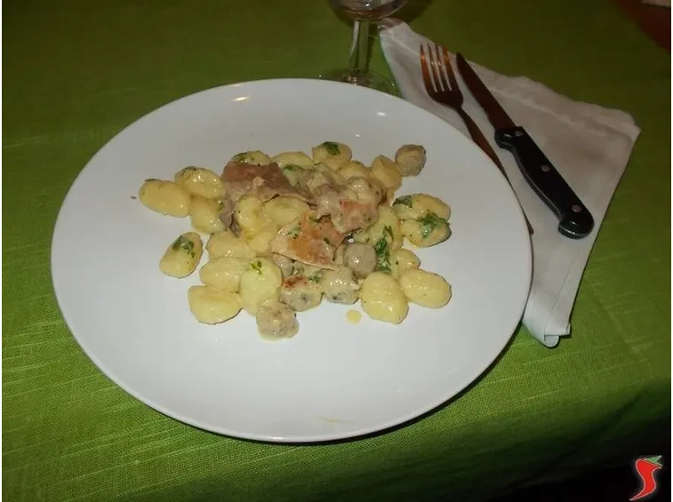 Gnocchi con panna