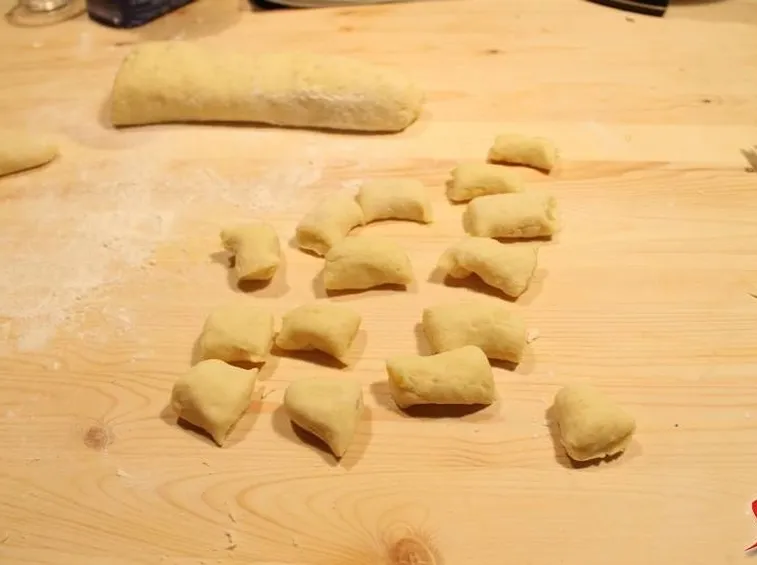 tagliare gli gnocchi