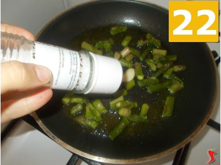 Cuocete gli asparagi