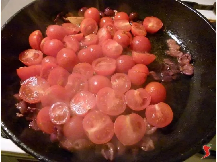 aggiungere pomodori