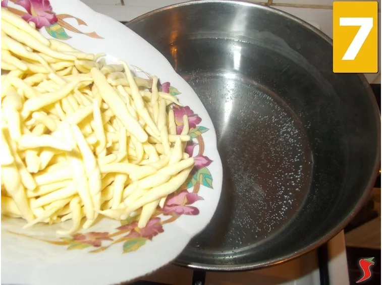 Proseguite con la pasta