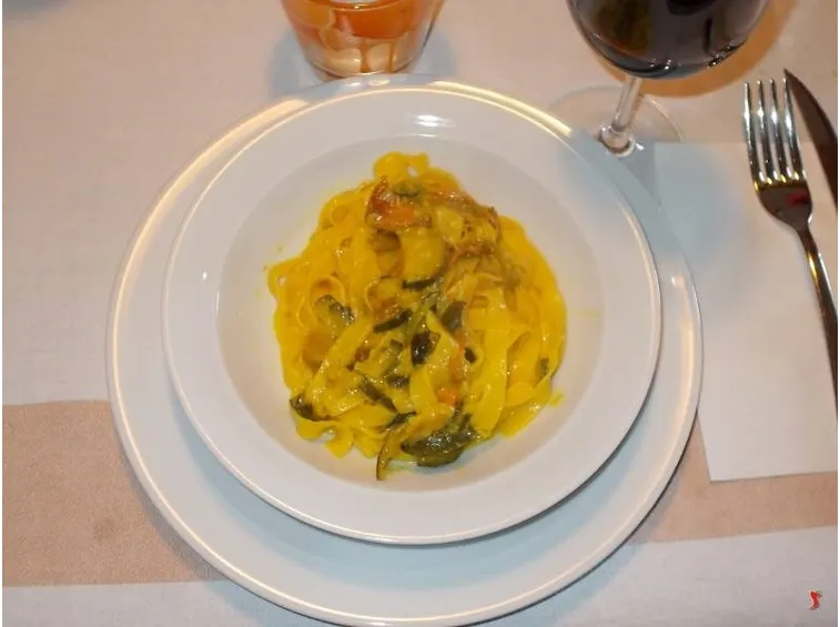 La pasta con i fiori di zucca