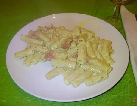 PASTA PANNA E SPECK