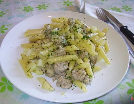PASTA salsiccia e patate