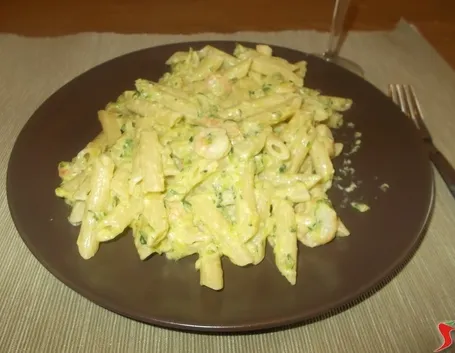 Le penne con zucchine e gamberetti