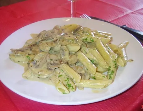penne panna e funghi