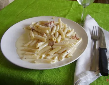 penne panna e prosciutto