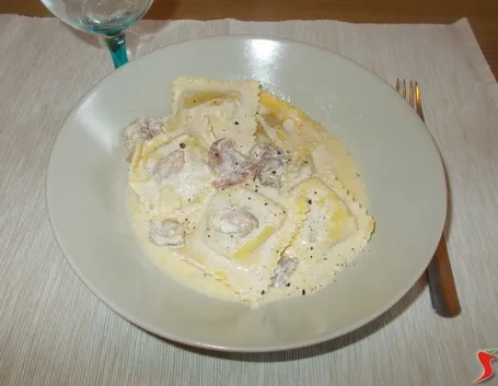 I ravioli panna e prosciutto