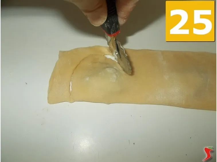 Ritagliate i ravioli