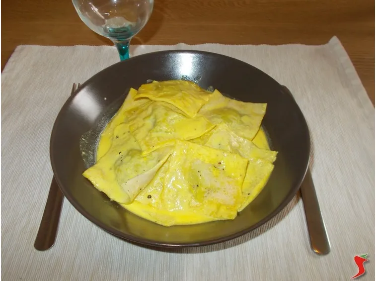 ravioli ricotta e spinaci