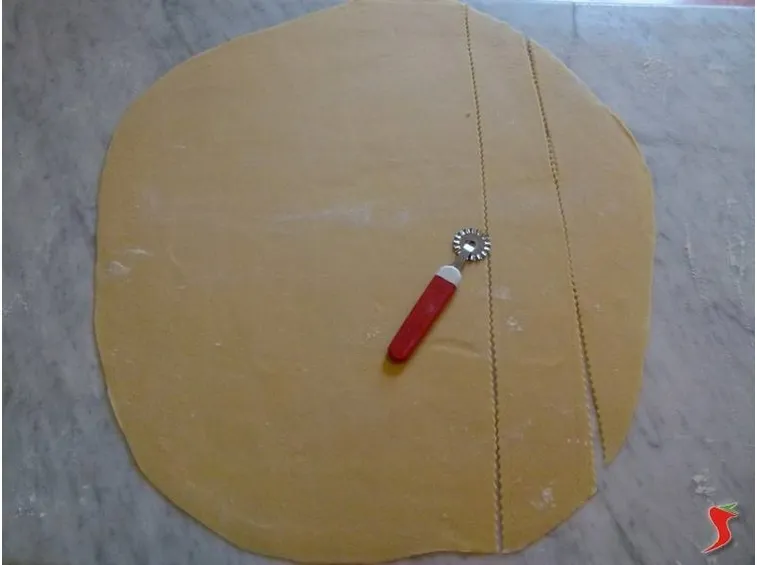 tagliare la pasta