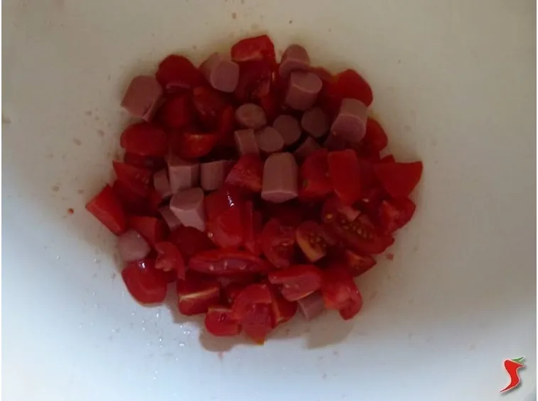 wurstel e pomodori