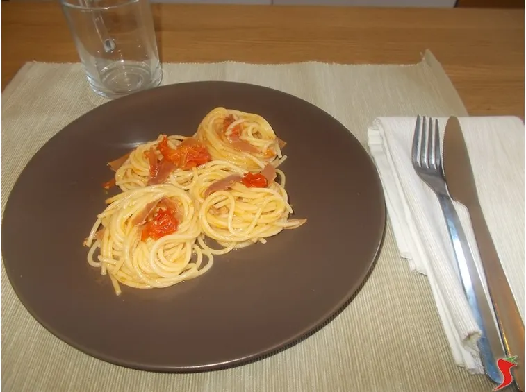 Spaghetti con lo speck