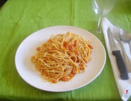 SPAGHETTI AMATRICIANA