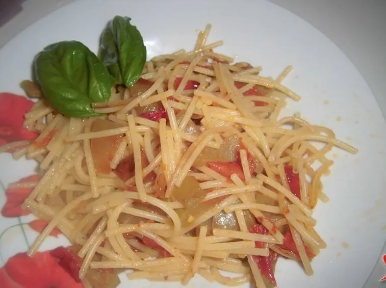 spaghetti con la cucuzzella