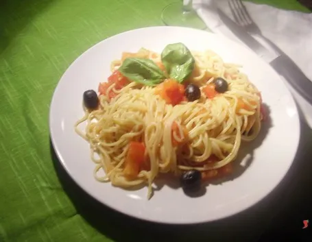 spaghetti al pomodoro