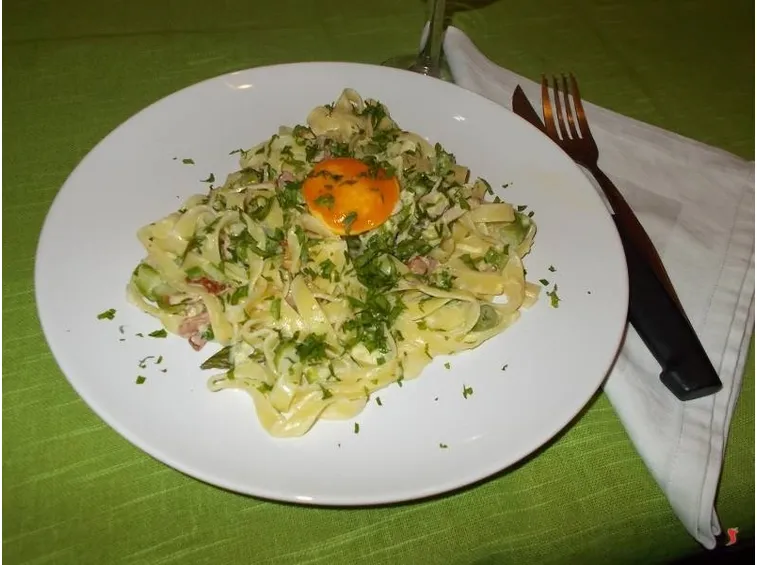 Le tagliatelle agli asparagi