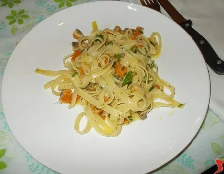Le tagliatelle con il salmone affumicato