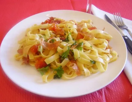 tagliatelle speck