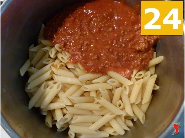 Condire la pasta