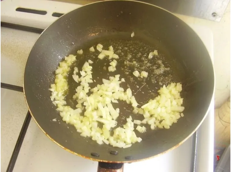 soffriggere cipolla