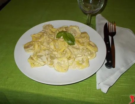 I tortellini con la panna