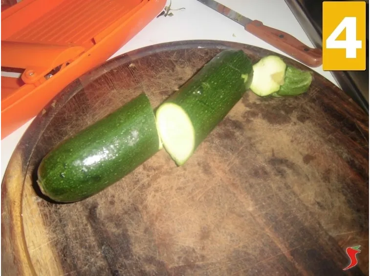Tagliare le zucchine