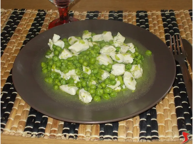 pollo e piselli