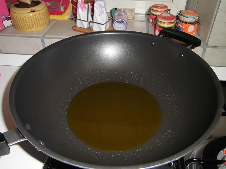 fate riscaldare l'olio